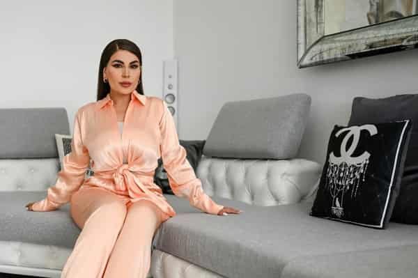 03F9A102-F55F-4E48-945D-C5555DCC7EBD