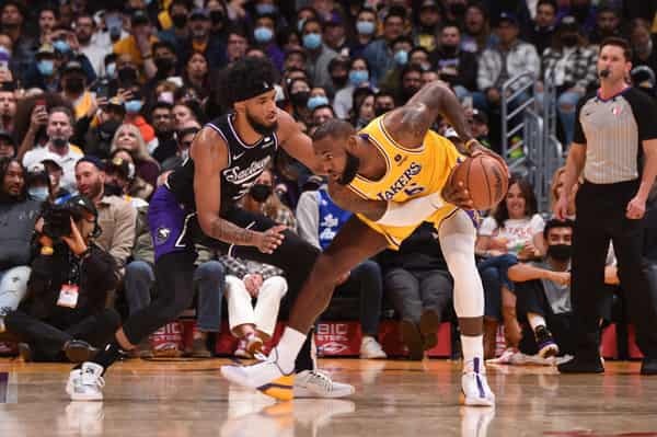 Sacramento Kings v Los Angeles Lakers