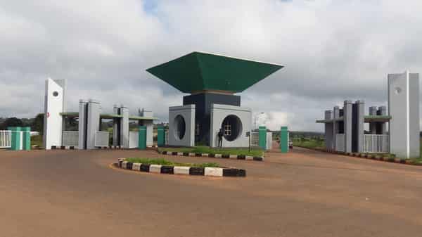 UNN gate