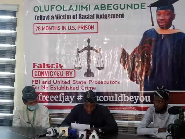 7B001855-A641-436C-ADFA-07234E23417D