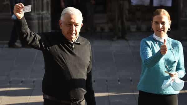 MEXICO-POLITICS-REFERENDUM-VOTE