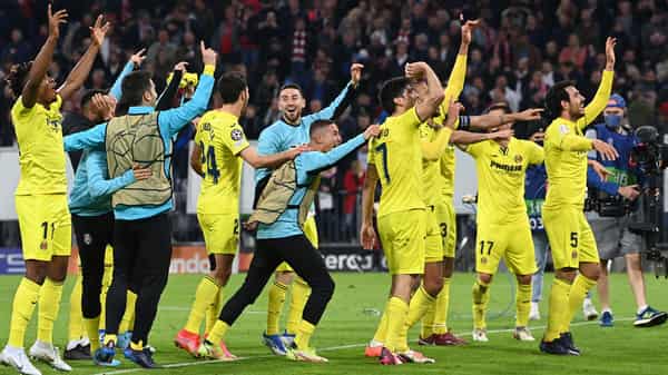 TOPSHOT-FBL-EUR-C1-BAYERN MUNICH-VILLARREAL