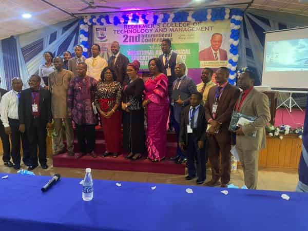 63C1D156-4C94-4DB0-8CF0-DC42FA1F315A