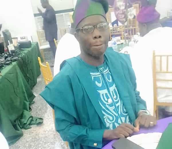 1A7B42DB-AF50-44DA-B53D-371871D8D18B