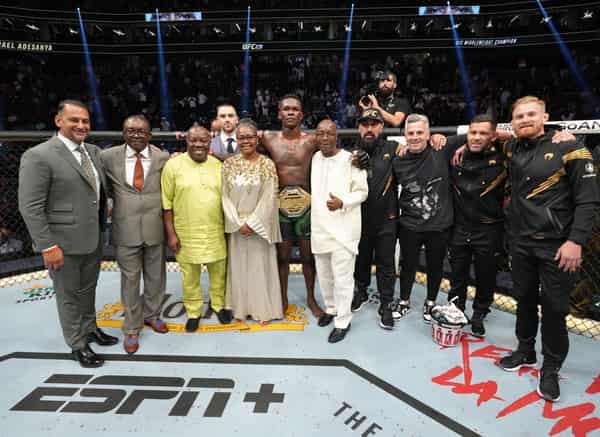 Israel-Adesanya-UFC-276-Cannonier-2
