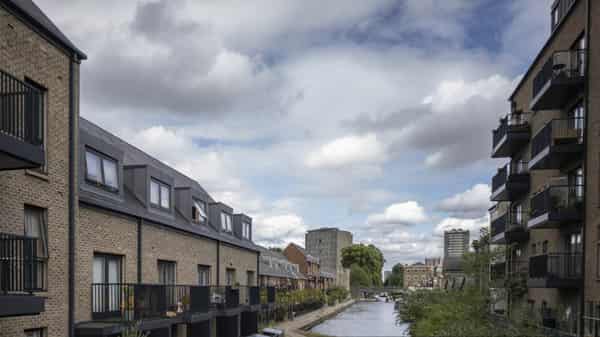 BRITAIN-WEATHER-CLIMATE