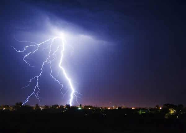 Lightening-Srike-Thunderstorm