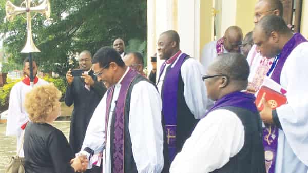 Tribute-to-Late-Queen