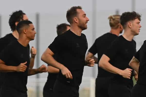 FBL-WC-2022-TRAINING-DEN