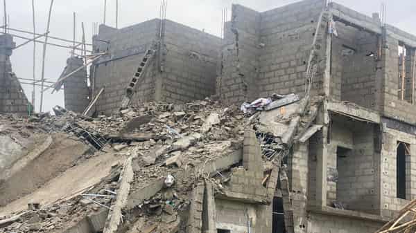 Apapa collapse