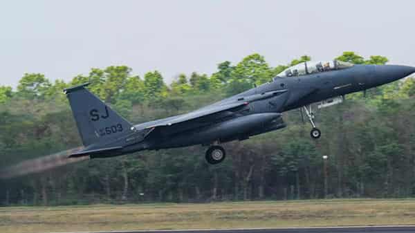 us-f-16-jet-crashes-during-training-south-of-seoul