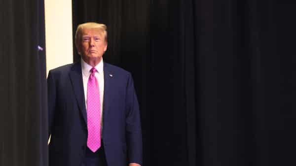 Former President Trump Speakt At The Oakland County GOP Lincoln Day Dinner In Novi, Michigan
