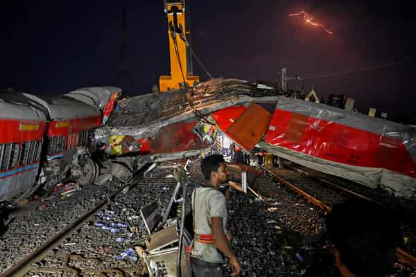 FILES-INDIA-RAIL-ACCIDENT