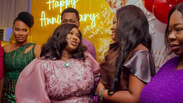 set-picture-of-the-wives2