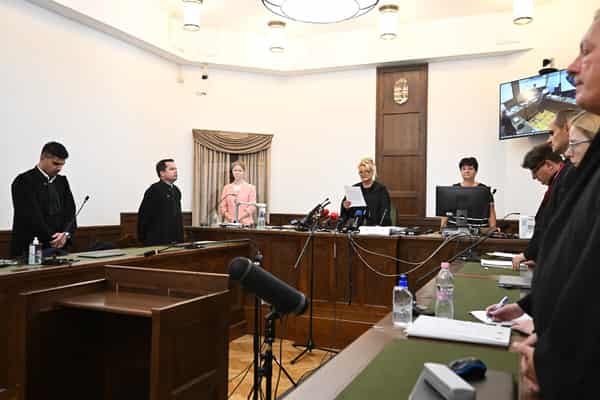 HUNGARY-SKOREA-ACCIDENT-BOAT-TRIAL