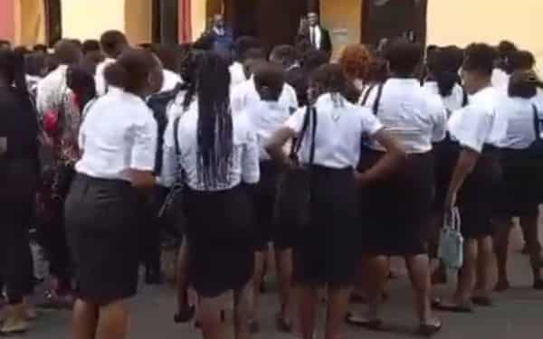 C759F13A-C7E3-4F26-8D68-0A266BF978FD