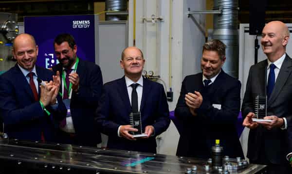 FILES-GERMANY-ENERGY-POLITICS-ECONOMY-SIEMENS