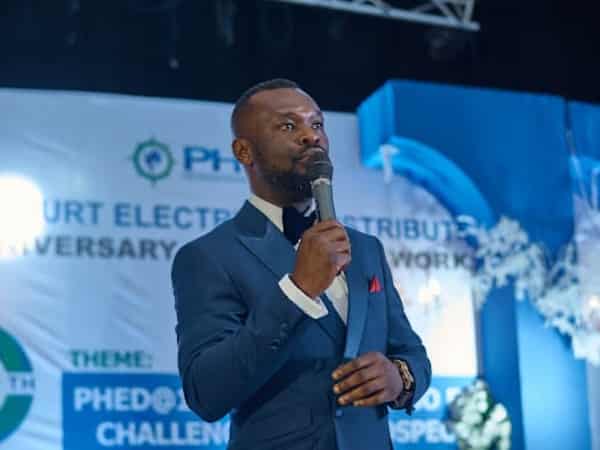 060EA0F8-E5B8-4467-AF11-A3C4578093E8