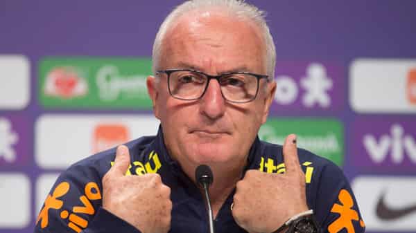 FBL-BRA-COACH-DORIVAL JUNIOR-PRESENTATION