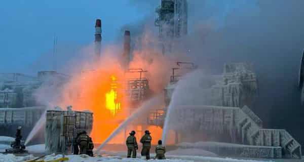 RUSSIA-UKRAINE-CONFLICT-GAS-FIRE