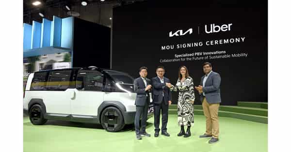 Photo-1–Kia-Signs-MoU-to-Offer-Ride-Hailing-PBVs-to-Drivers-on-the-Uber-Platform