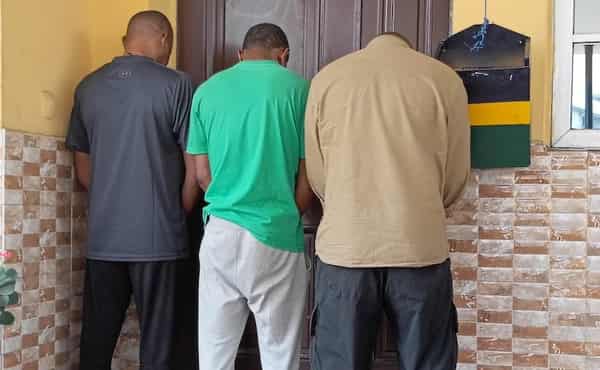 Three-Rivers-policemen-arrested-for-alleged-3000-extortion-paraded-in-Port-Harcourt-on-Monday-Photo-credit-Dennis-Naku-e1705937785340