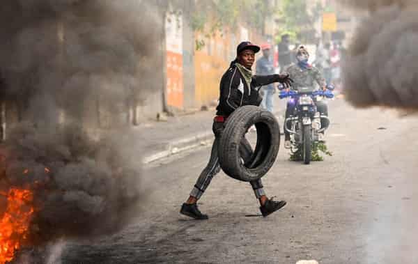 FILES-HAITI-POLITICS-RESIGN