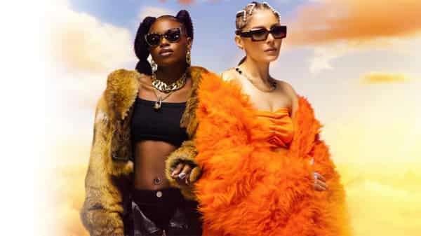 Ria Sean & Kanika Kapoor