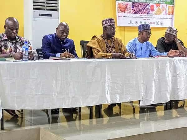 871536d5-9009-4b08-beba-3802b02e247d