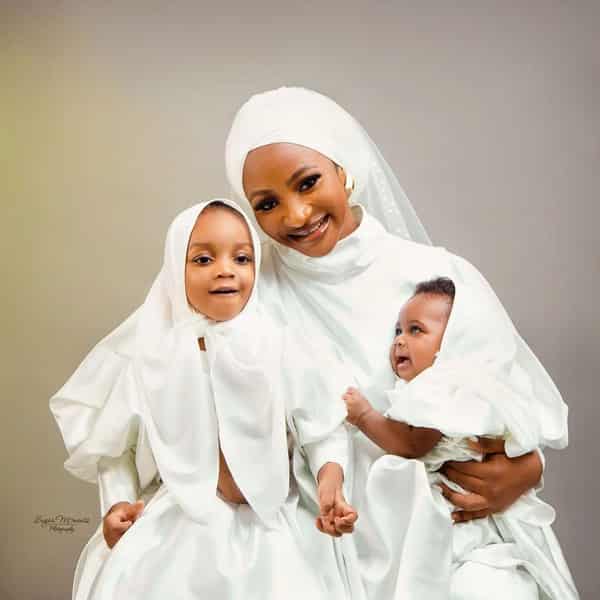 Aisha-Ochuwa-and-kids-