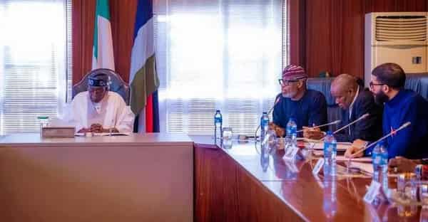 00FC12C7-FF5B-4C32-96F6-9F7D51C9AAC5