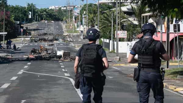 FRANCE-OVERSEAS-NCALEDONIA-PACIFIC-POLITICS-CONSTITUTION-UNREST