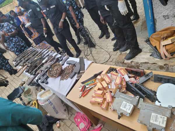 Police arrest woman with AK-47 in bag of Garri