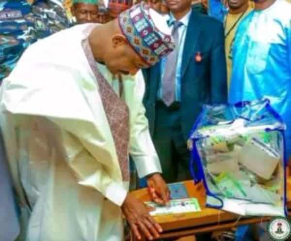 1726928262821-300×249