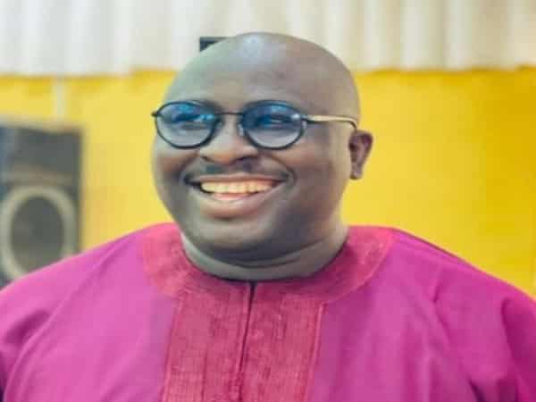 Benedict-Akika-453×340