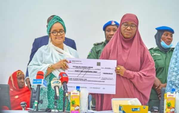 2BC9BFFE-EB82-4206-8FB3-CCFD1EE0B4F3