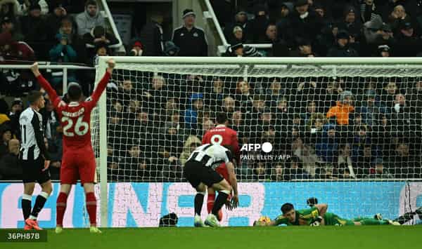 FBL-ENG-PR-NEWCASTLE-LIVERPOOL