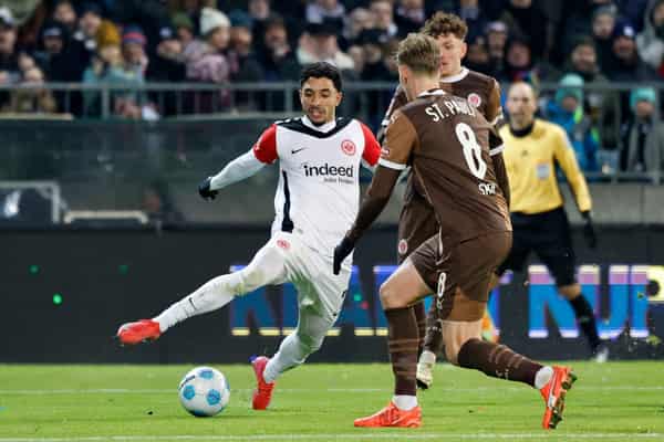 FBL-GER-BUNDESLIGA-ST PAULI-FRANKFURT