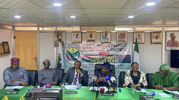 PHOTO-(OICL)-01-02-2025