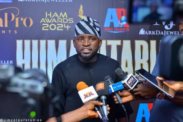 emmanuel-anabueze-humanitarian-award-3