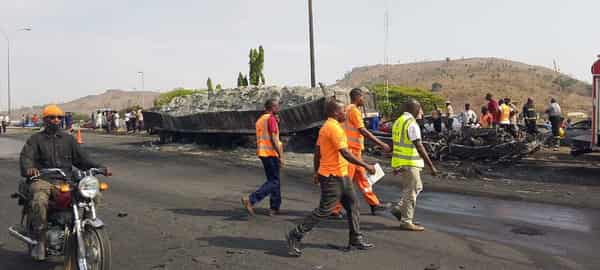 aftermath_of_abuja-keffi_expressway_explosion2