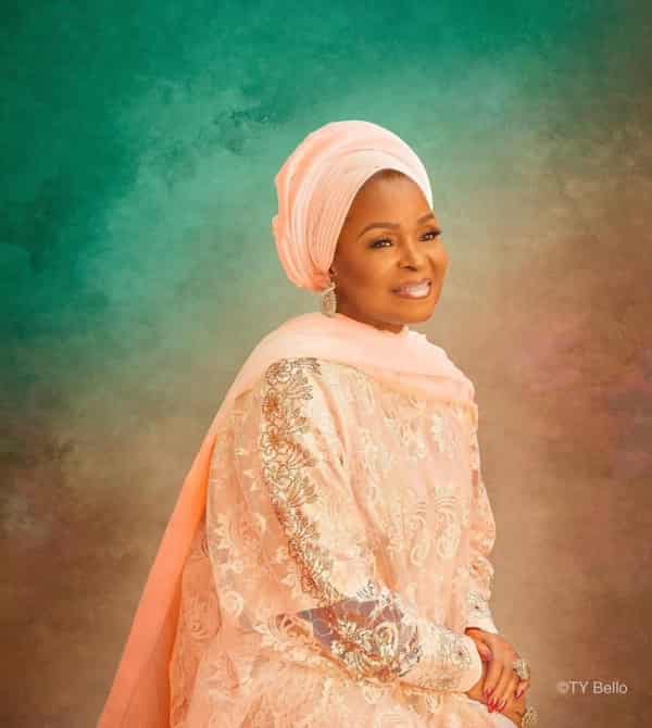 ojoborun-7-916×1024