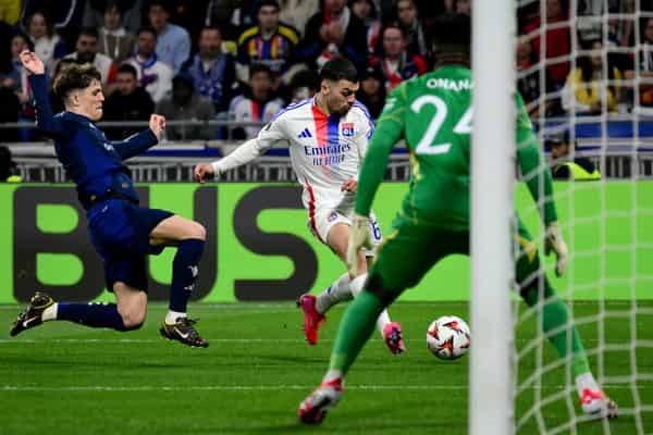 FBL-EUR-C3-LYON-MAN UTD