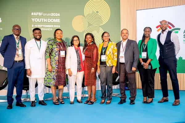 heifer_international_s_staff_with_some_of_their_partner_farmers_and_agritech_innovators_at_last_year_s_forum__1__720