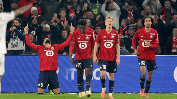 Giroud brace earns Lille