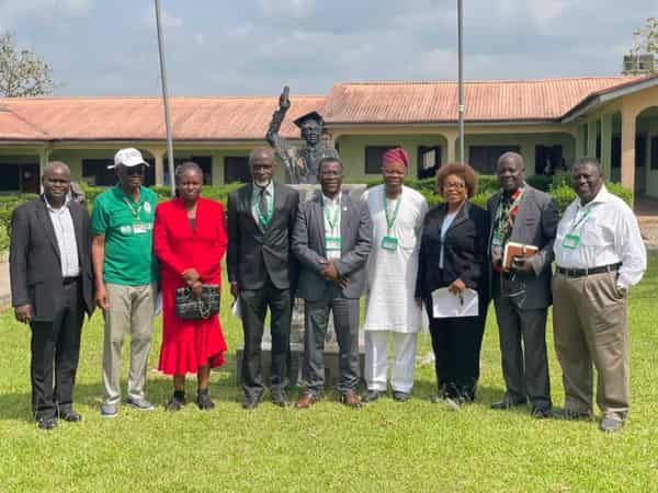 Achievers University (1)