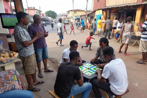 Nigerians playing parchis