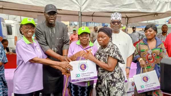 Society (Cosmopolitan Club)