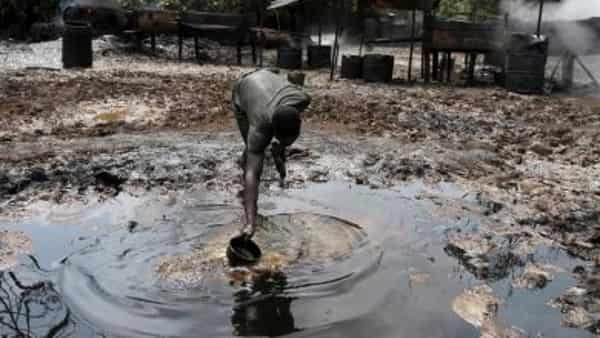 oil-spill-niger-delta-390×220