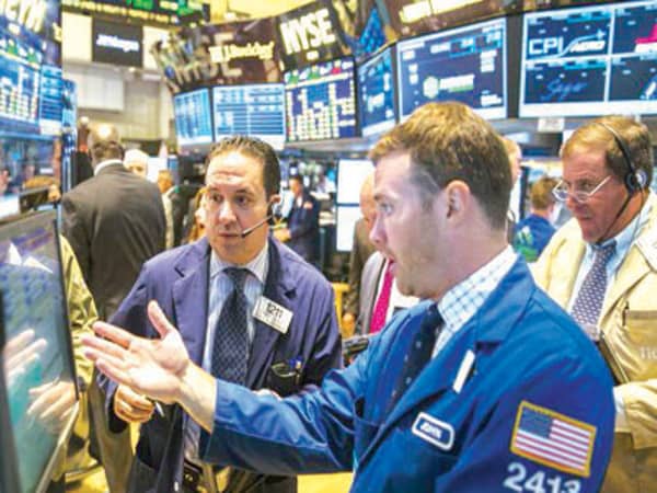 Stockbrokers on New York Exchange